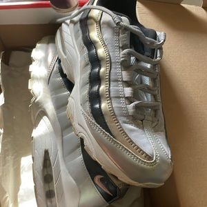Nike Air Max Size 7